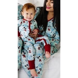 Little SLEEPIES woman’s Mickeys winter wonderland pj pants, $68 Large C41